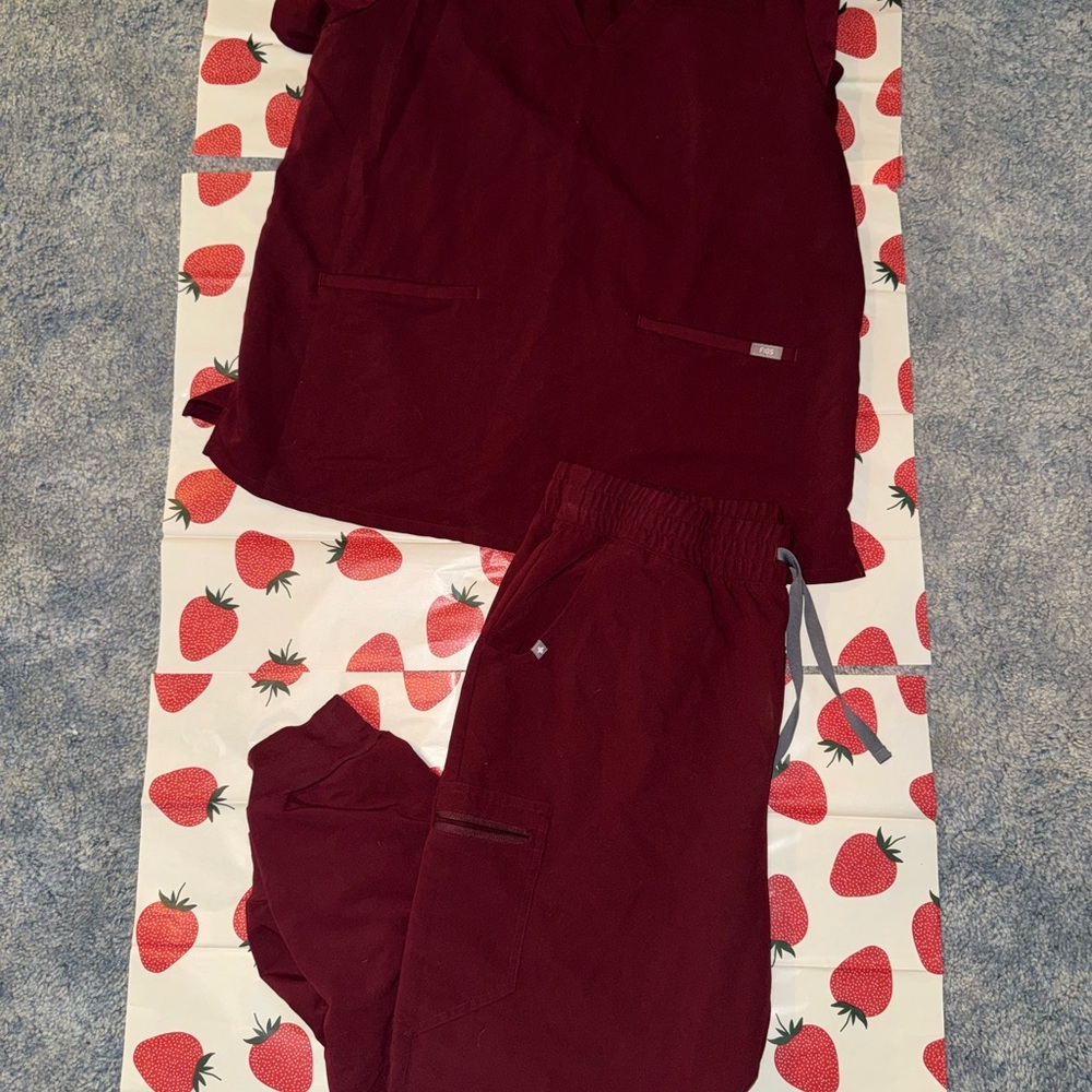 Figs Maroon Medical Scrub Set XL bottoms, XXL top